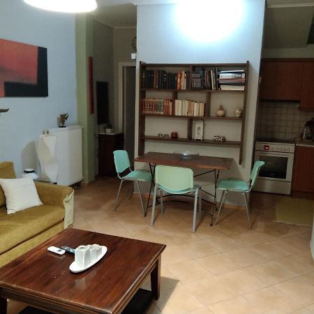Ησυχες Διακοπες Vila Calamata Exterior foto