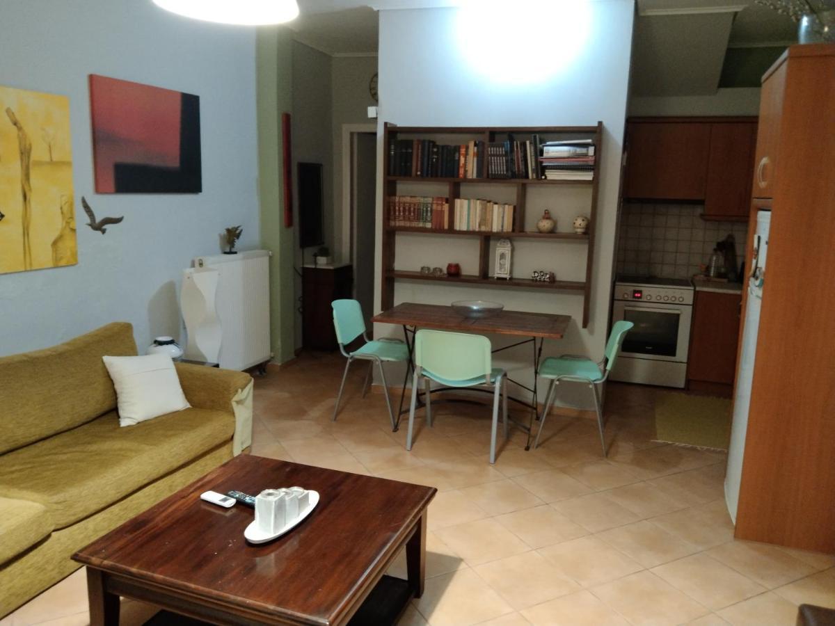 Ησυχες Διακοπες Vila Calamata Exterior foto