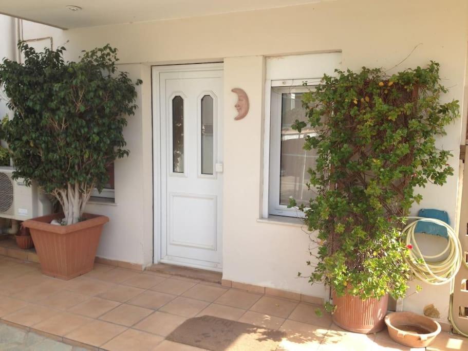 Ησυχες Διακοπες Vila Calamata Exterior foto